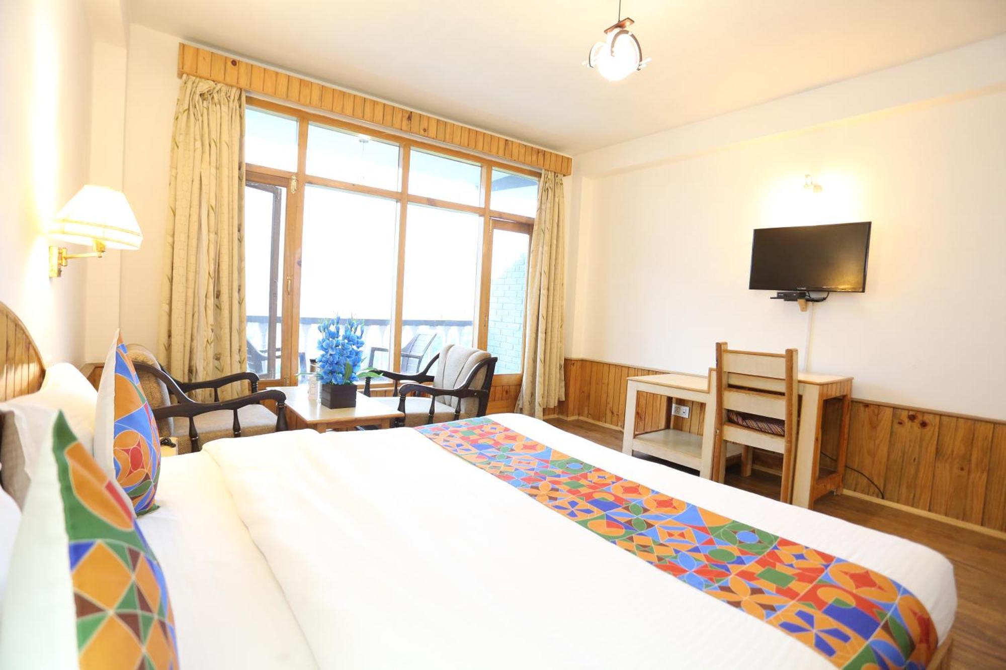 Vashist Hotel Surbhi מראה חיצוני תמונה