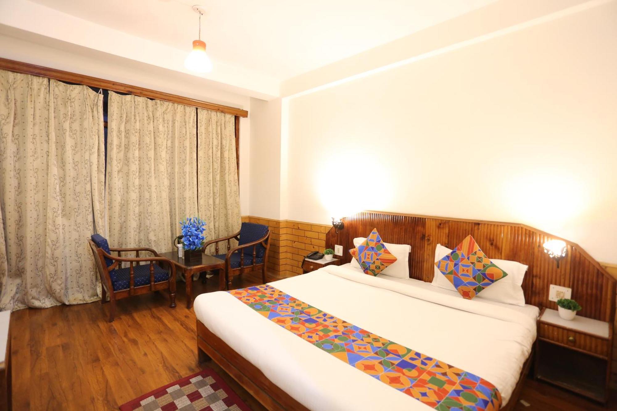 Vashist Hotel Surbhi מראה חיצוני תמונה