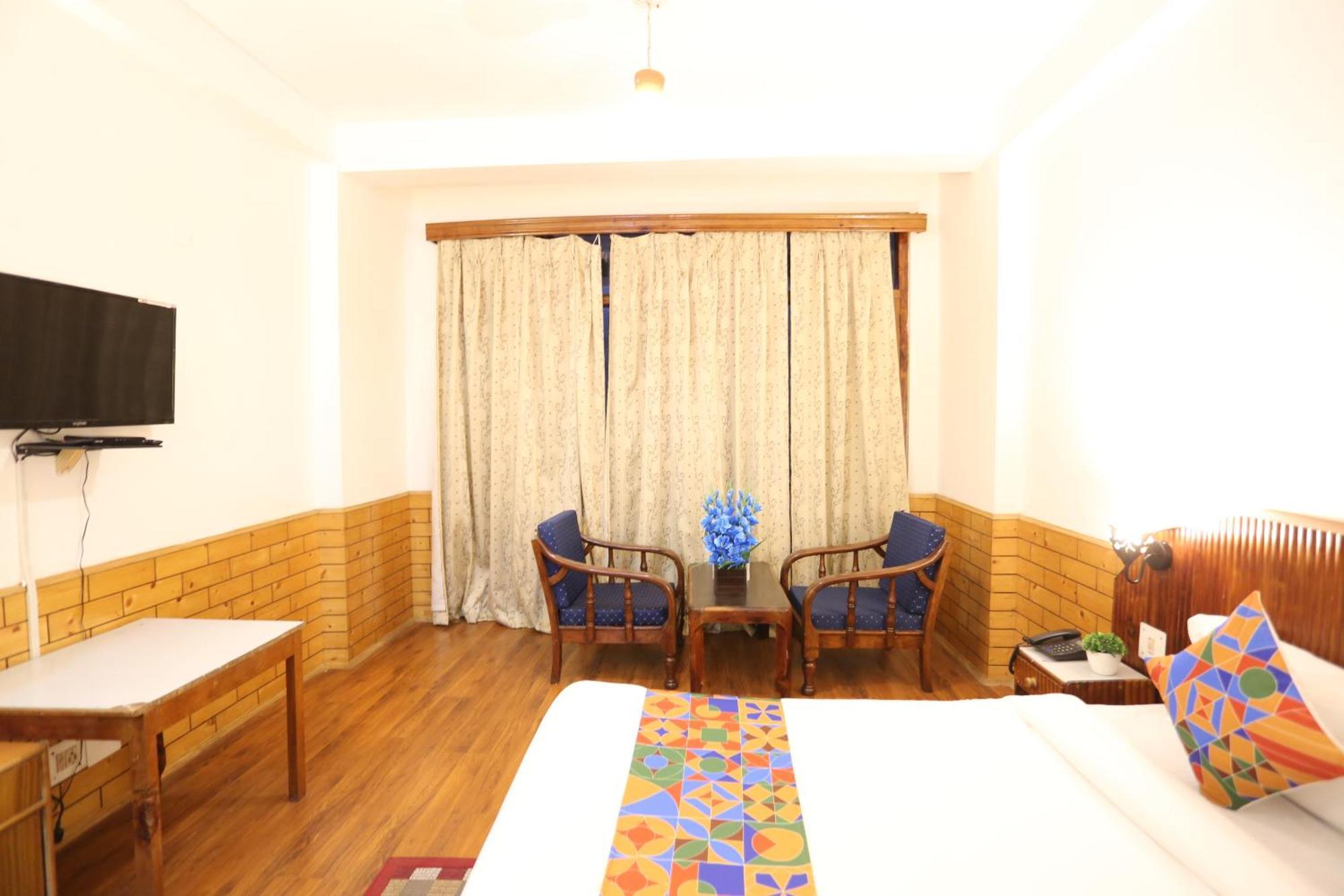 Vashist Hotel Surbhi מראה חיצוני תמונה