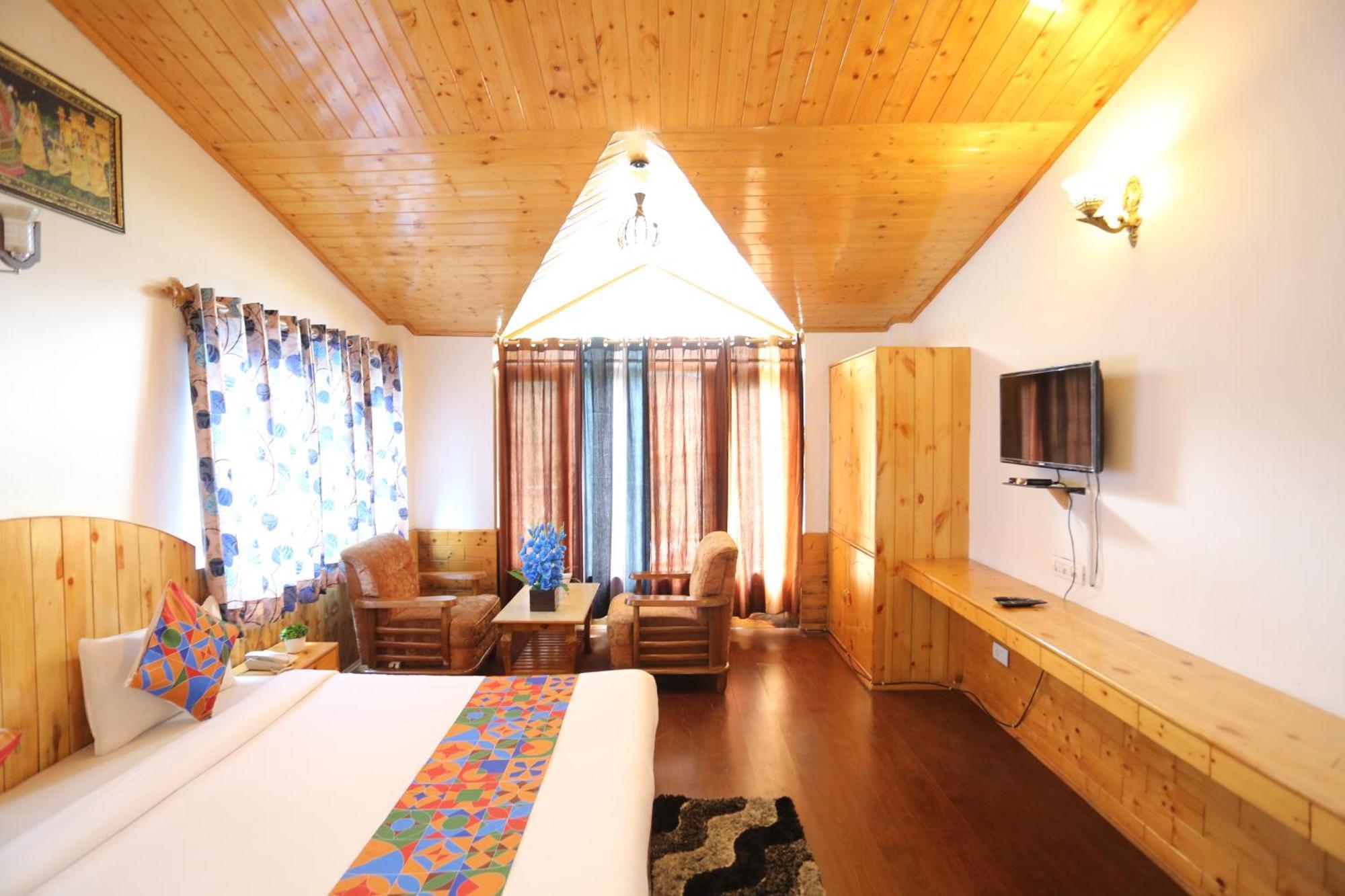 Vashist Hotel Surbhi מראה חיצוני תמונה