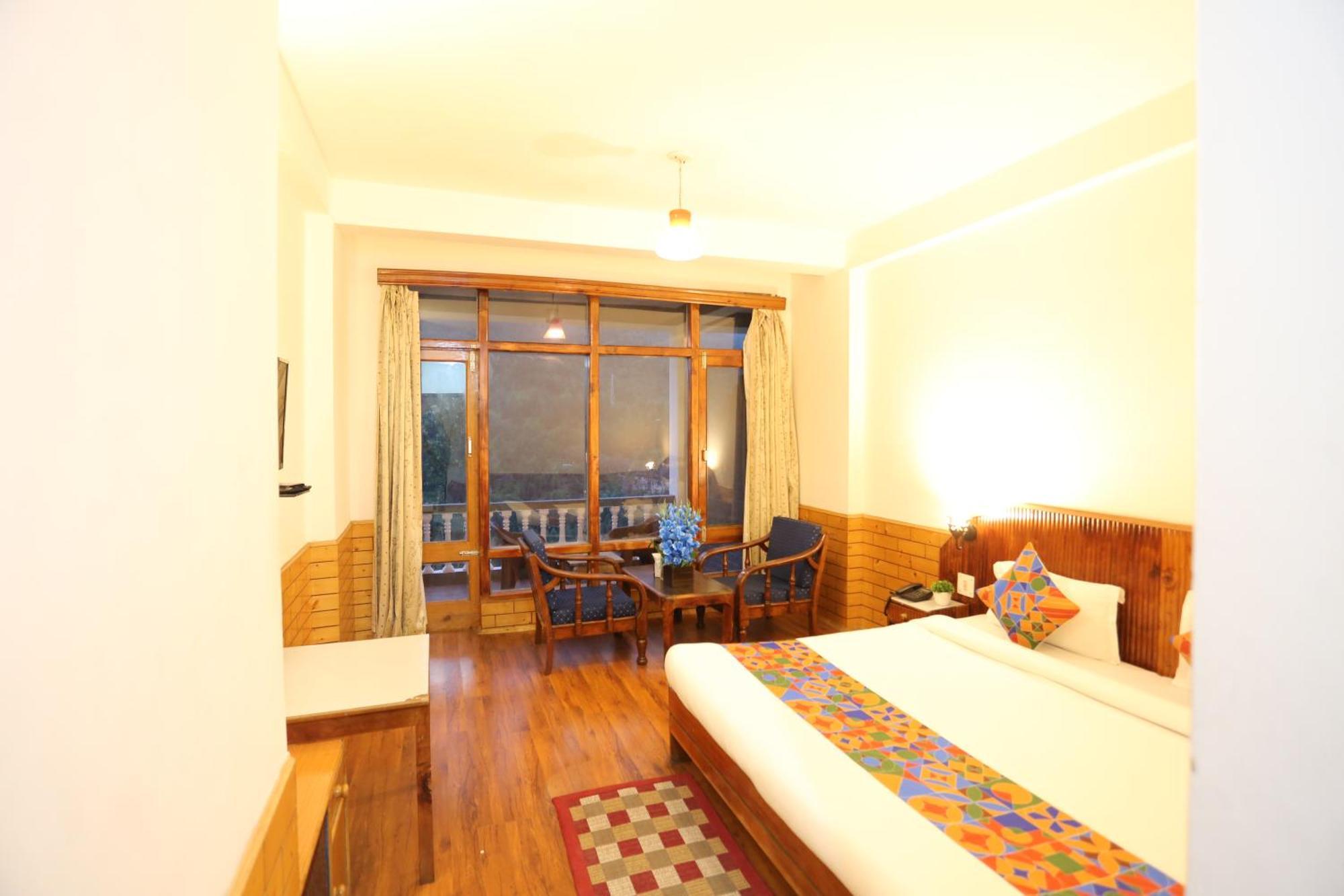 Vashist Hotel Surbhi מראה חיצוני תמונה